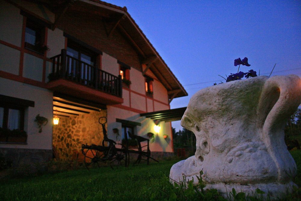 Gasthaus H&Ap Rural Merrutxu Ibarrangelu Exterior foto