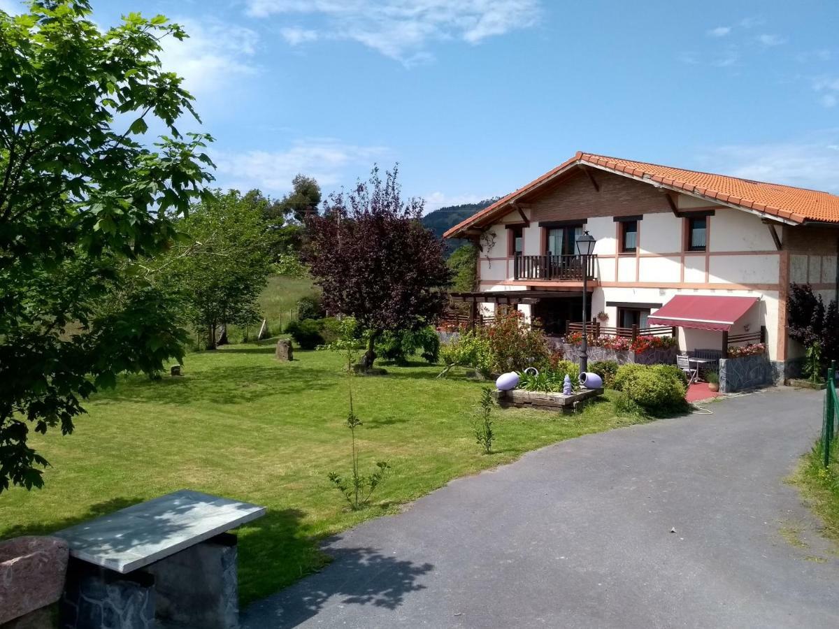 Gasthaus H&Ap Rural Merrutxu Ibarrangelu Exterior foto